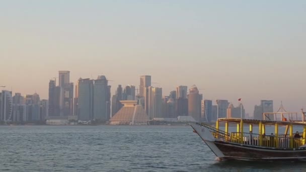Горизонт Доха Катар Другій Половині Дня Справа Наліво Панорамне Зображення — стокове відео