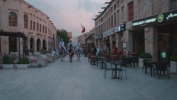 Souk Waqif Doha Tiro Atardecer Calle Principal Qatar Que Muestra — Vídeo de stock