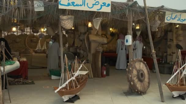 Katara Tiende Traditionele Dhow Festival Doha Qatar Middag Panning Shot — Stockvideo
