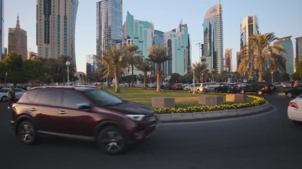 Sheraton Park Doha Katar Nachmittag Zoom Mit Autos Und Menschen — Stockvideo