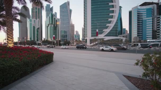 Doha Qatar West Bay Skyskrapor Eftermiddag Zoomning Skott Tagna Från — Stockvideo