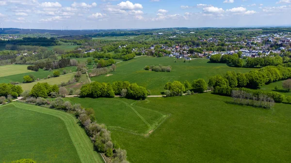 Luftaufnahme Der Landschaft Der Eifel Mit Der Stadt Simmerath Wald — Stockfoto