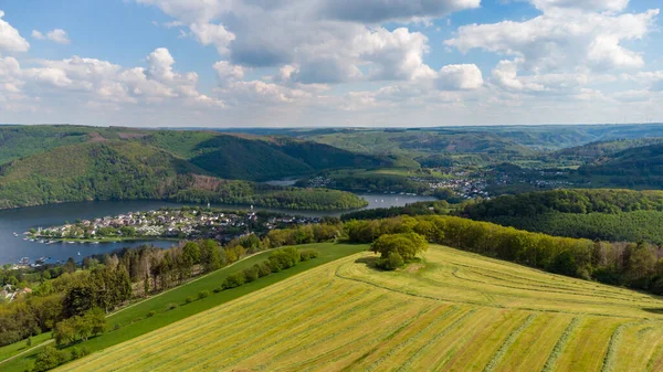 Luchtfoto Van Rursee Eifel Duitsland Met Landbouwgrond Voorgrond Wijk Woffelsbach — Stockfoto