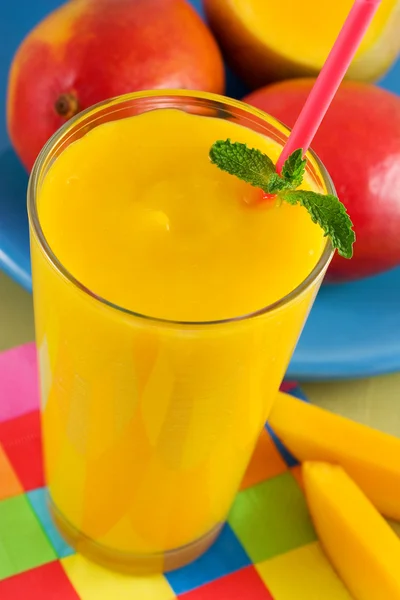Mango smoothie — Stock Photo, Image