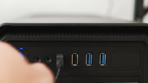 Gros Plan Sur Devant Câble Usb Débranché Port Pour Déconnecter — Video