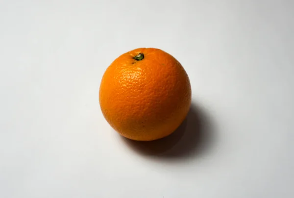 Свіжий Апельсин Білому Тлі — стокове фото