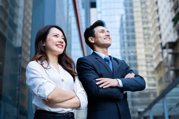 Kendine güvenen iki girişimcinin portresi