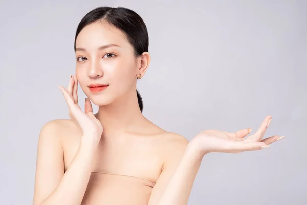 Gyönyörű Ázsiai Úgy Érzi Boldog Gyönyörű Egészséges Bőr — Stock Fotó