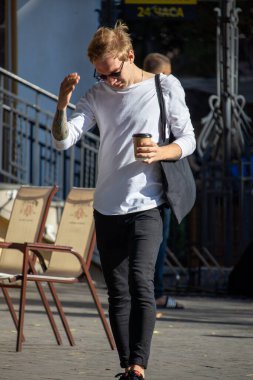 Ellerinde dövme olan bir adam - Ukrayna, Odessa, 27.09.2020 -