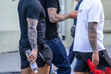 Ellerinde dövme olan üç adam - Ukrayna, Odessa, 27.09.2020 -