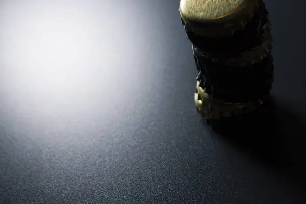 Bierdeckel Auf Dunkler Oberfläche — Stockfoto