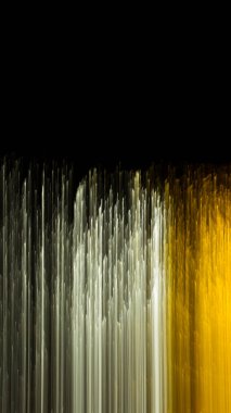 Siyah arkaplanda düz sarı ve beyaz ışık çizgileri