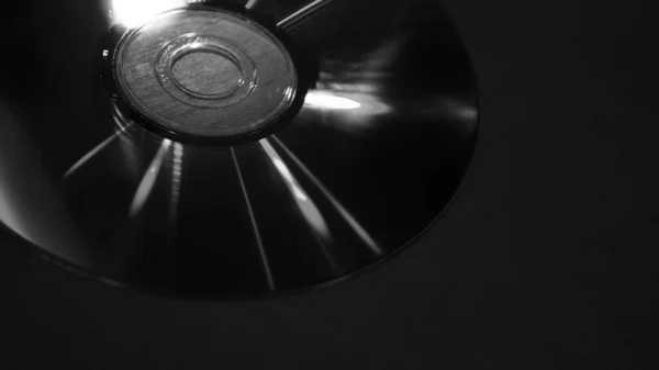 Compact Disc Auf Holzoberfläche Schwarz Und Weiß — Stockfoto