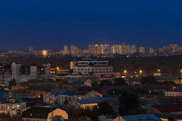 Vue Une Métropole Nocturne Avec Des Bâtiments Différentes Hauteurs — Photo