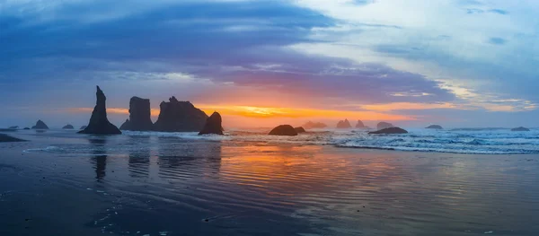 Panorama do pôr do sol em Bandon Beach — Fotografia de Stock