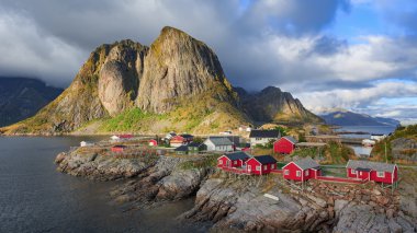 Reine balıkçı köyü, Lofoten Adaları, Norveç