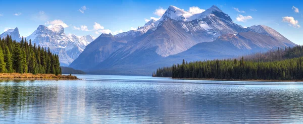 Lago Maligne — Fotografia de Stock