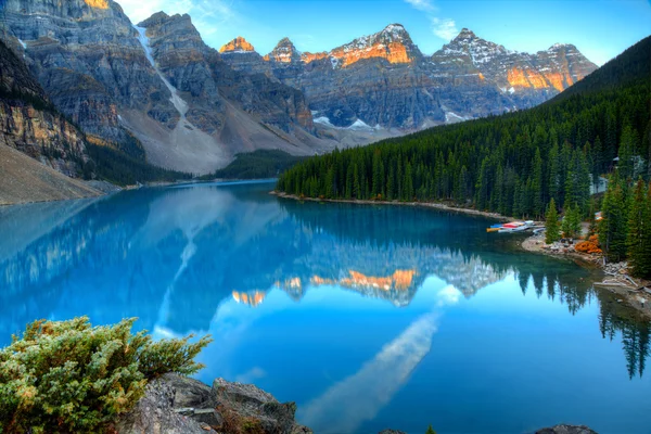 Moraine Lake — Stockfoto