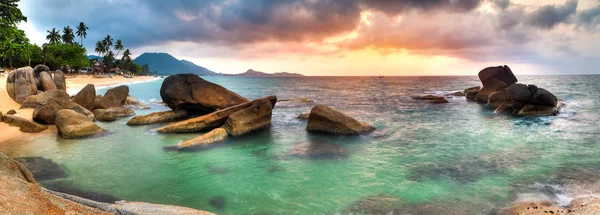 Nascer do sol na praia de Lamai — Fotografia de Stock