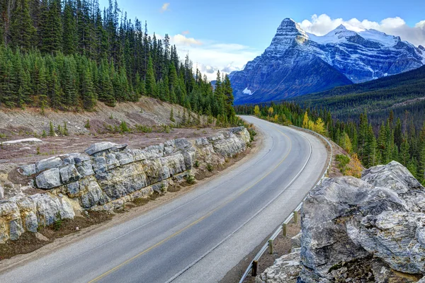 Icefields parkway καμπύλη — Φωτογραφία Αρχείου