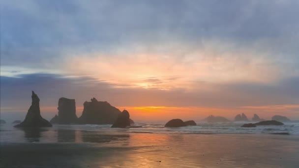 Puesta de sol en la costa del Pacífico — Vídeos de Stock