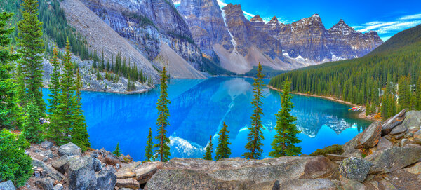 Moraine lake panorama
