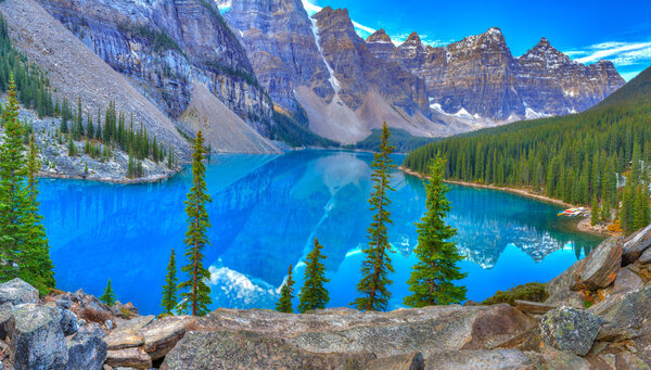 Moraine lake panorama
