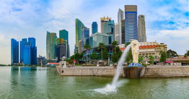 Singapur Merlion gündoğumu üzerinde