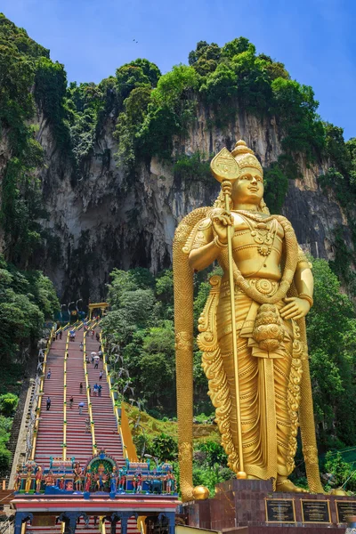 Sochy hinduistického Boha Muragan v Batu caves, Kuala Lumpur. — Stock fotografie