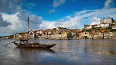 Geleneksel ulaşım teknelerle Porto