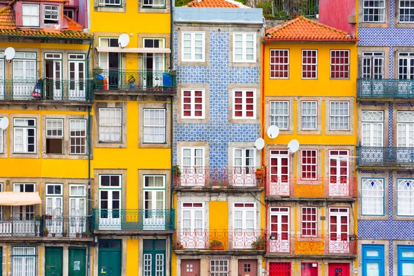 リベイラ、ポルトガルのポルトの旧市街 — ストック写真