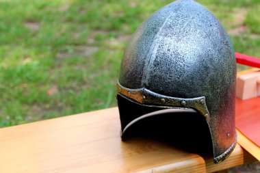 Knight's kask.