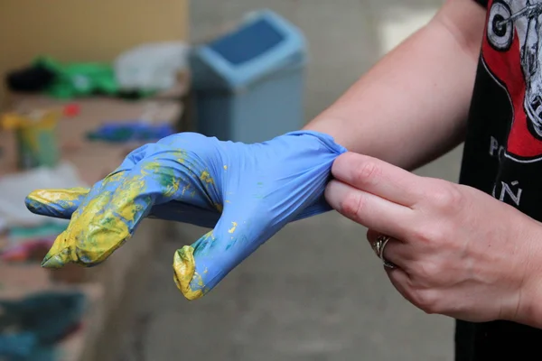 Bahçedeki temizlik işleri.