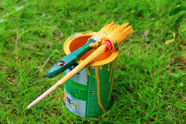 Renkli bahar boyama.