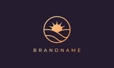 Deniz dalgası ve güneş, altın çizgili bir daire çizerek logo ve simgeye uygun bir sanat tarzıyla.