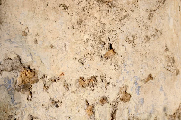 Старая Белая Стена Рассыпающаяся Штукатурка Горизонтальный Фон Селективная Фокусировка — стоковое фото
