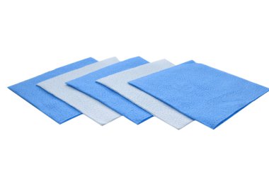 Beyaz izole edilmiş kağıt peçeteler. Klasik mavi tonlama, 2020 trendi..