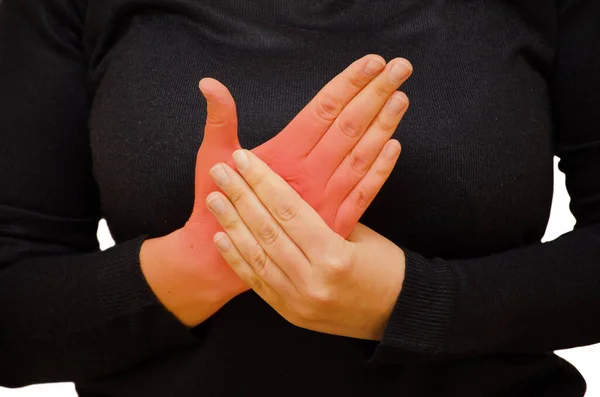 Kobieta Obolałe Ramię Trzyma Się Pacjenta Zdrową Ręką Czerwoną Plamą — Zdjęcie stockowe