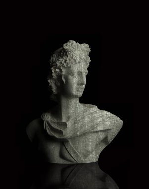 Tanrı Apollo heykel büstü. Antik Yunan Güneş ve Şiir Tanrısı heykeli siyah üzerine izole edilmiş.