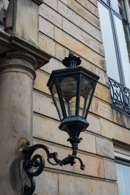 Amsterdam 'daki eski sokak lambası