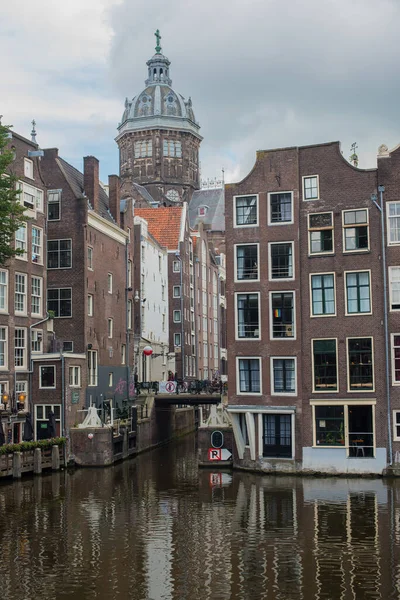 Вид Старые Дома Амстердамского Канала — стоковое фото