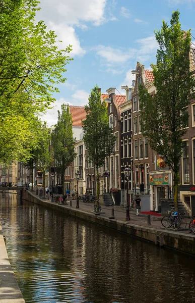 Grachtenhäuser Amsterdam — Stockfoto