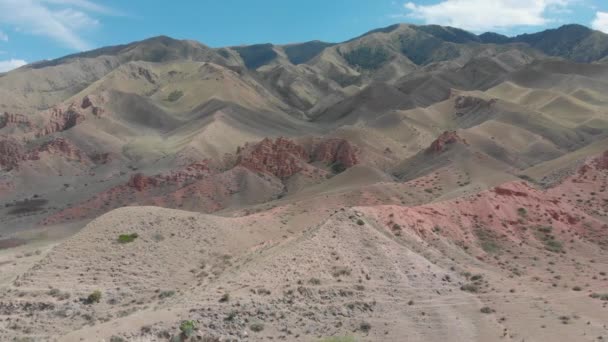 Aerial View Valley Red Mountains Parking Space Beautiful Location High — Stock Video