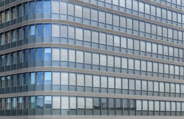 Ofis binasının ön cephesi