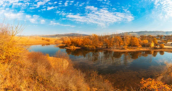 Lago Pueblo Una Las Regiones Azerbaiyán Otoño — Foto de Stock