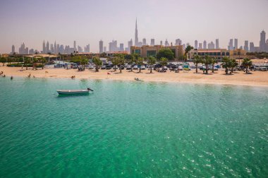 Dubai, BAE - 04 Mart 2021 Dubai sahillerinden biri