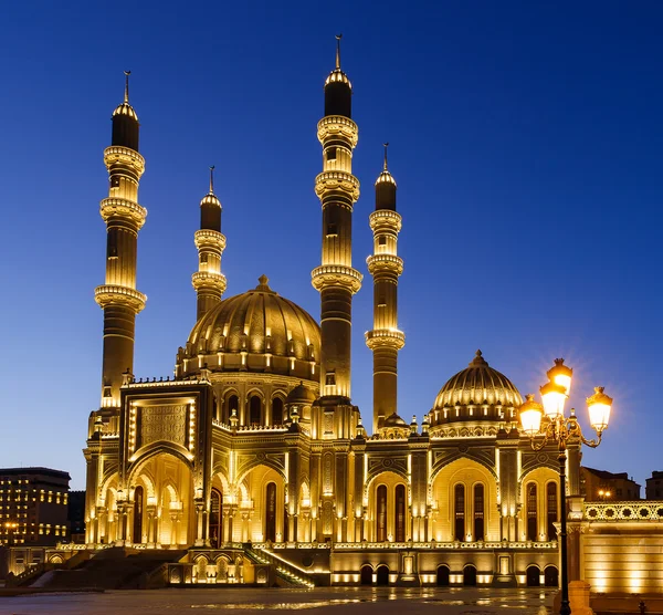 Nueva mezquita en Bakú — Foto de Stock