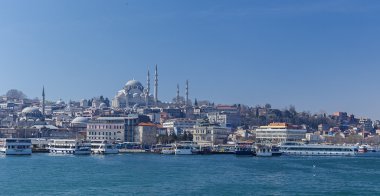 Yeni Camii ve Istanbul'daki Süleymaniye Camii