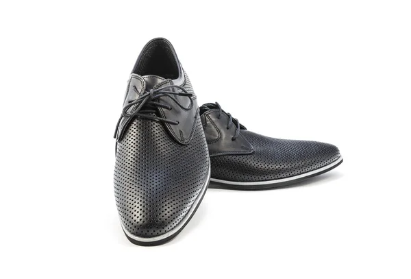 Estate scarpe classiche in pelle per gli uomini su uno sfondo bianco — Foto Stock
