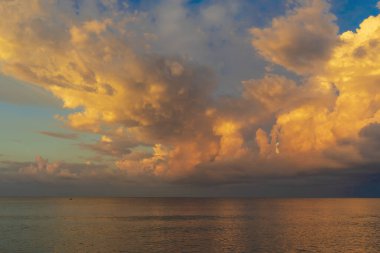 Sunrise Akdeniz üzerinden